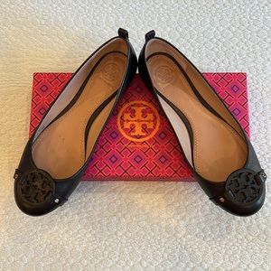 Excellent Size 7 1/2 M Tory Burch Black Mini Miller Leather Flats